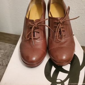 Nine West Oxford Pump